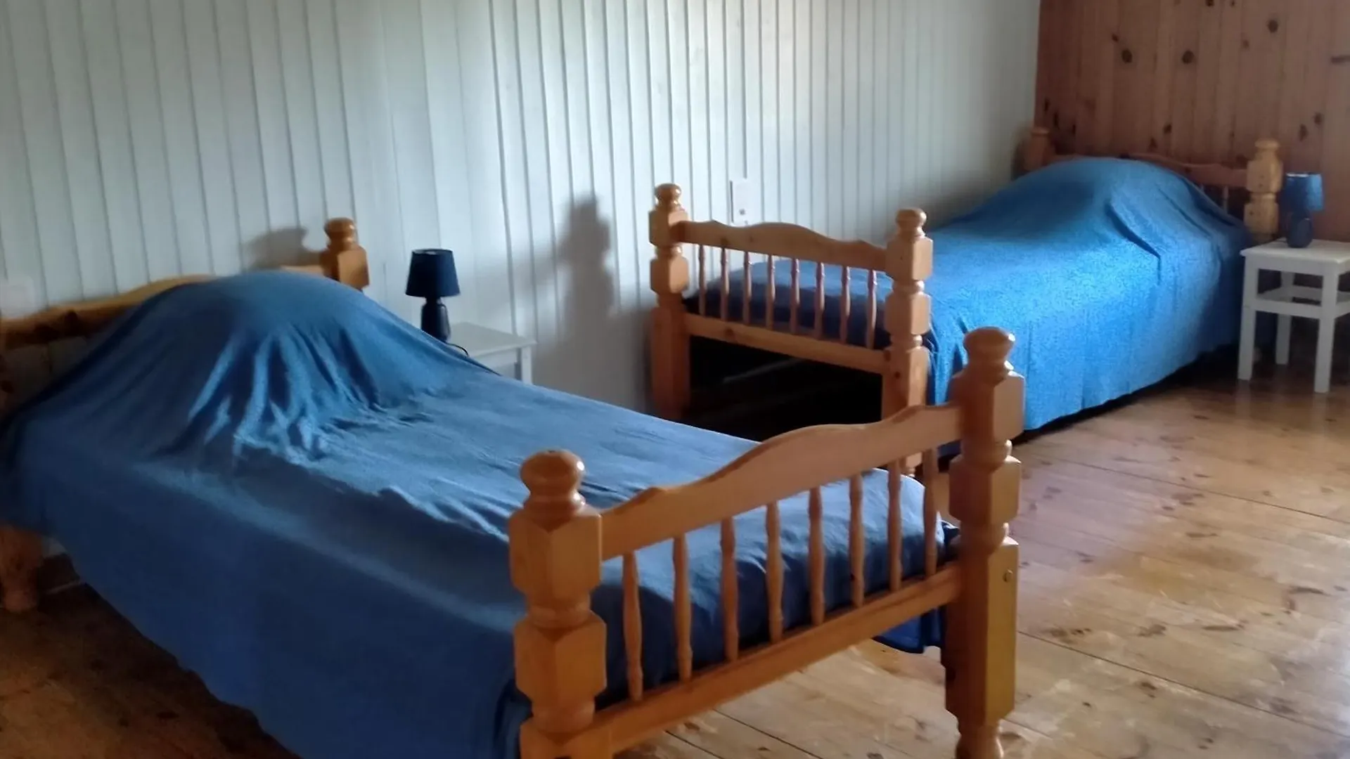 Holiday home Les Volets Rouges Villa Saint-Clement-de-Regnat